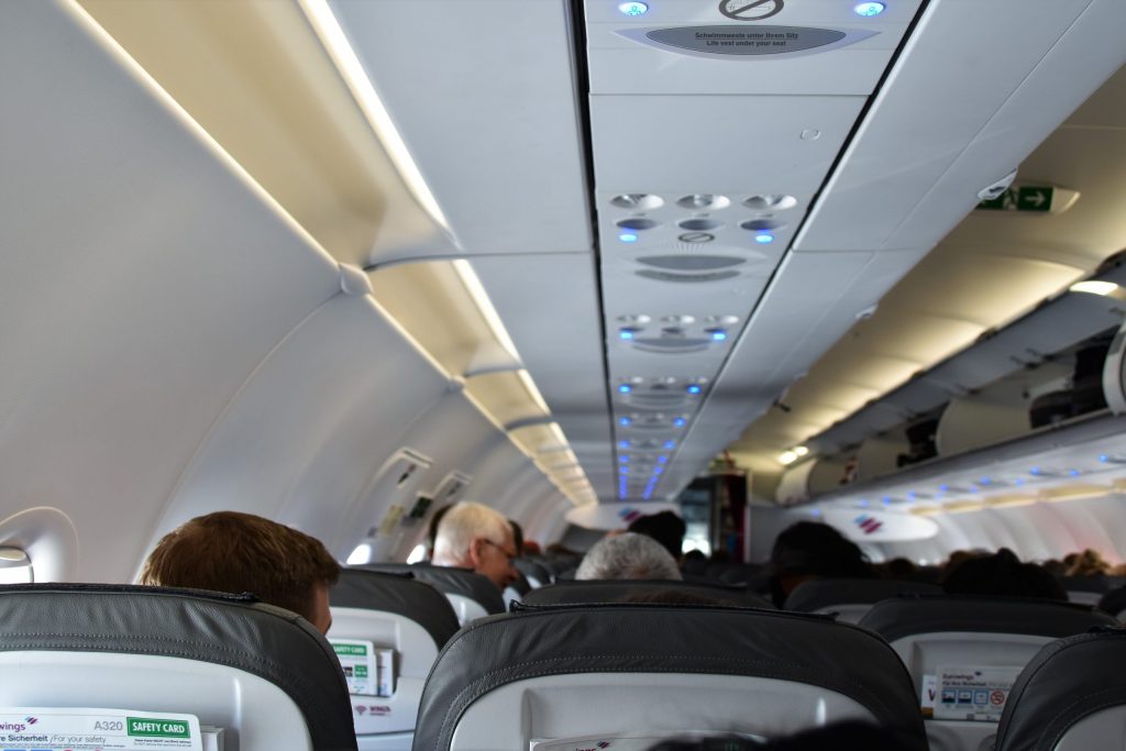 Un coussin de voyage confortable pour votre  voyage en avion